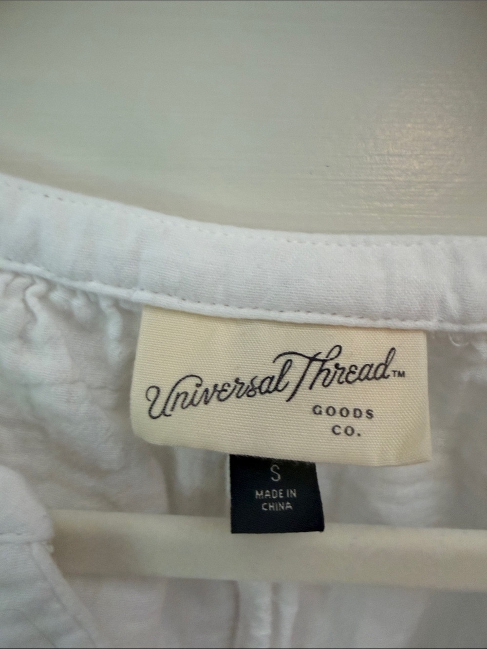 Universal Thread White Split V-Neck Tunic - Picture 2 of 3